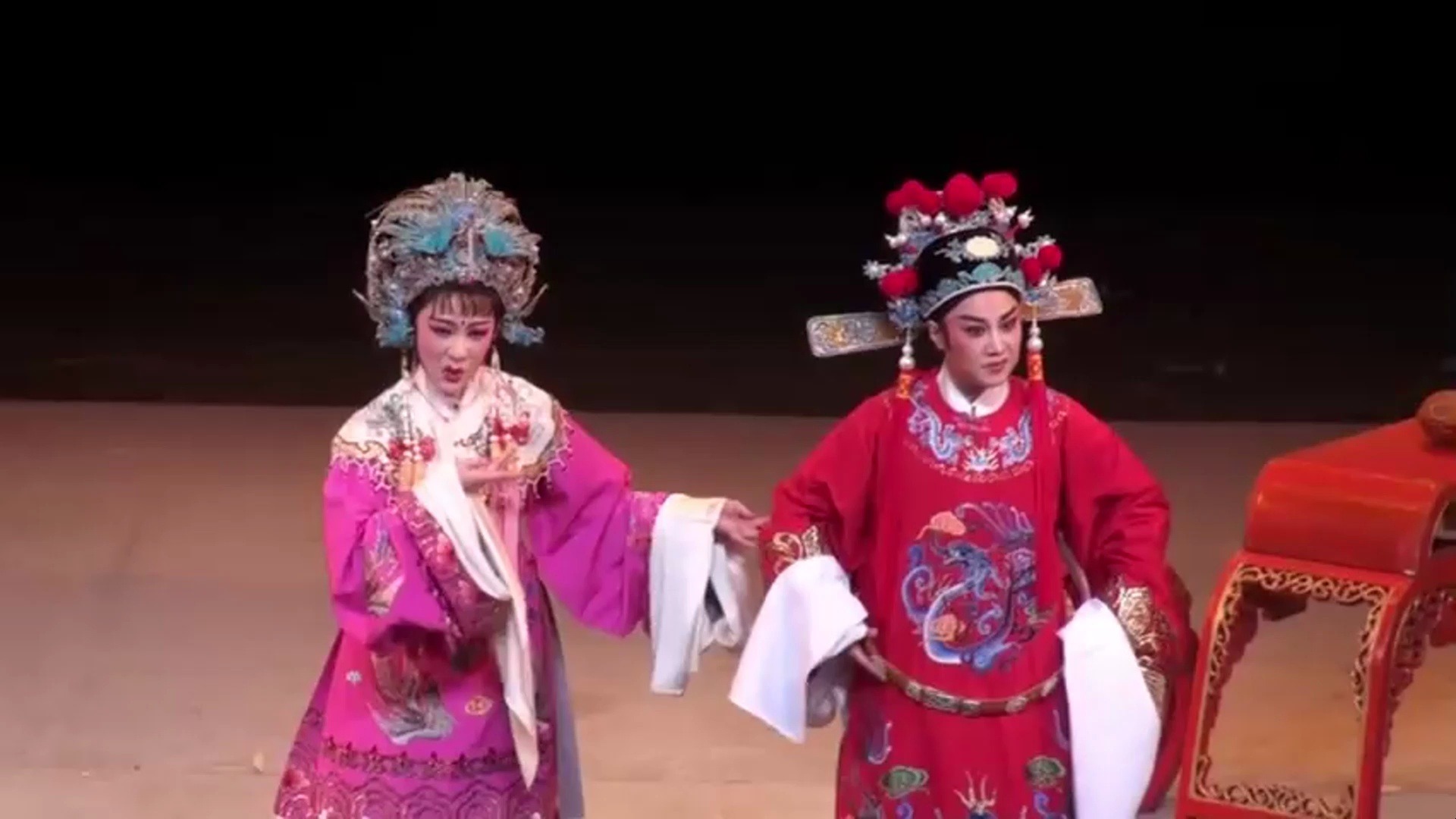 越剧《打金枝》选段“闯宫” 章瑞虹张咏梅
