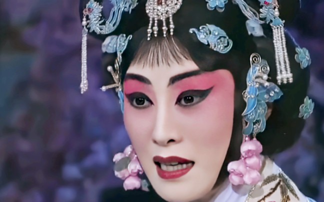 京剧梁祝选段：张火丁步香闺仍现我女儿风仪
