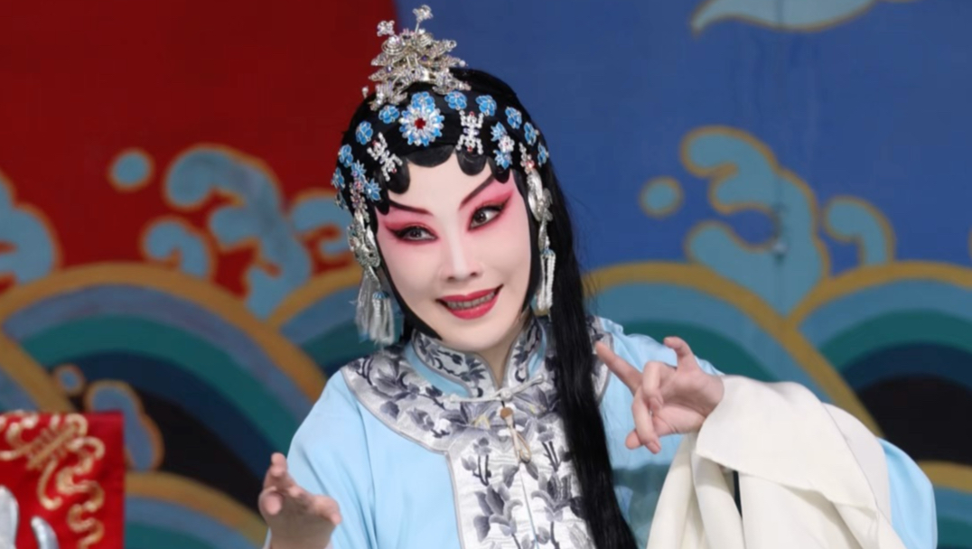 常秋月京剧《霍小玉》唱段：叫声侍婢开妆奁
