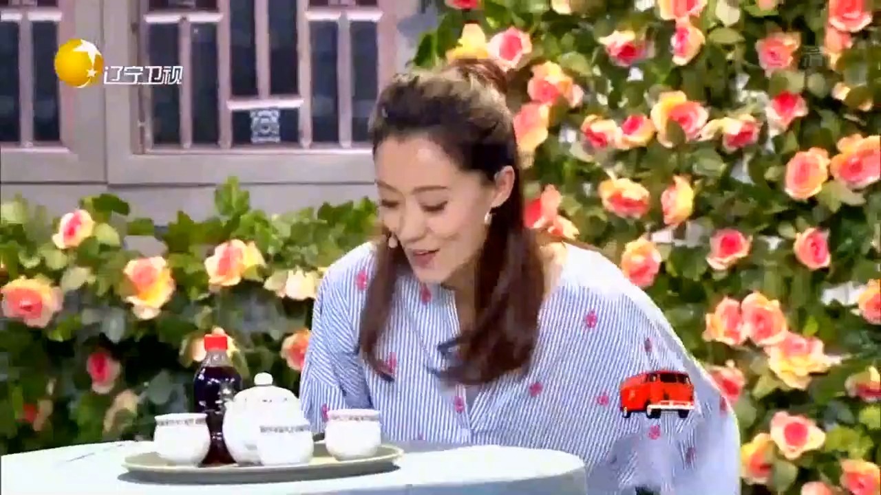 小品《装懂》张小斐何欢装嫩闹笑话