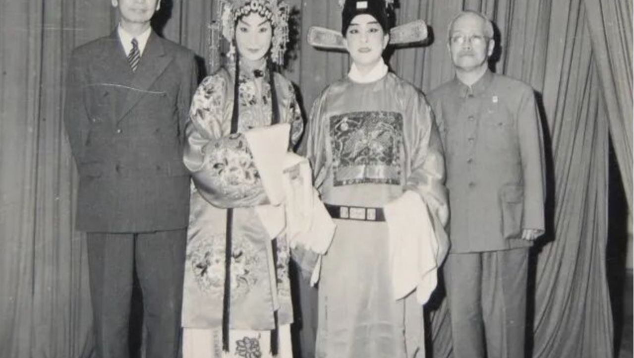 昆曲《琵琶记·赏荷》袁敏宣桂枝香俞味浓