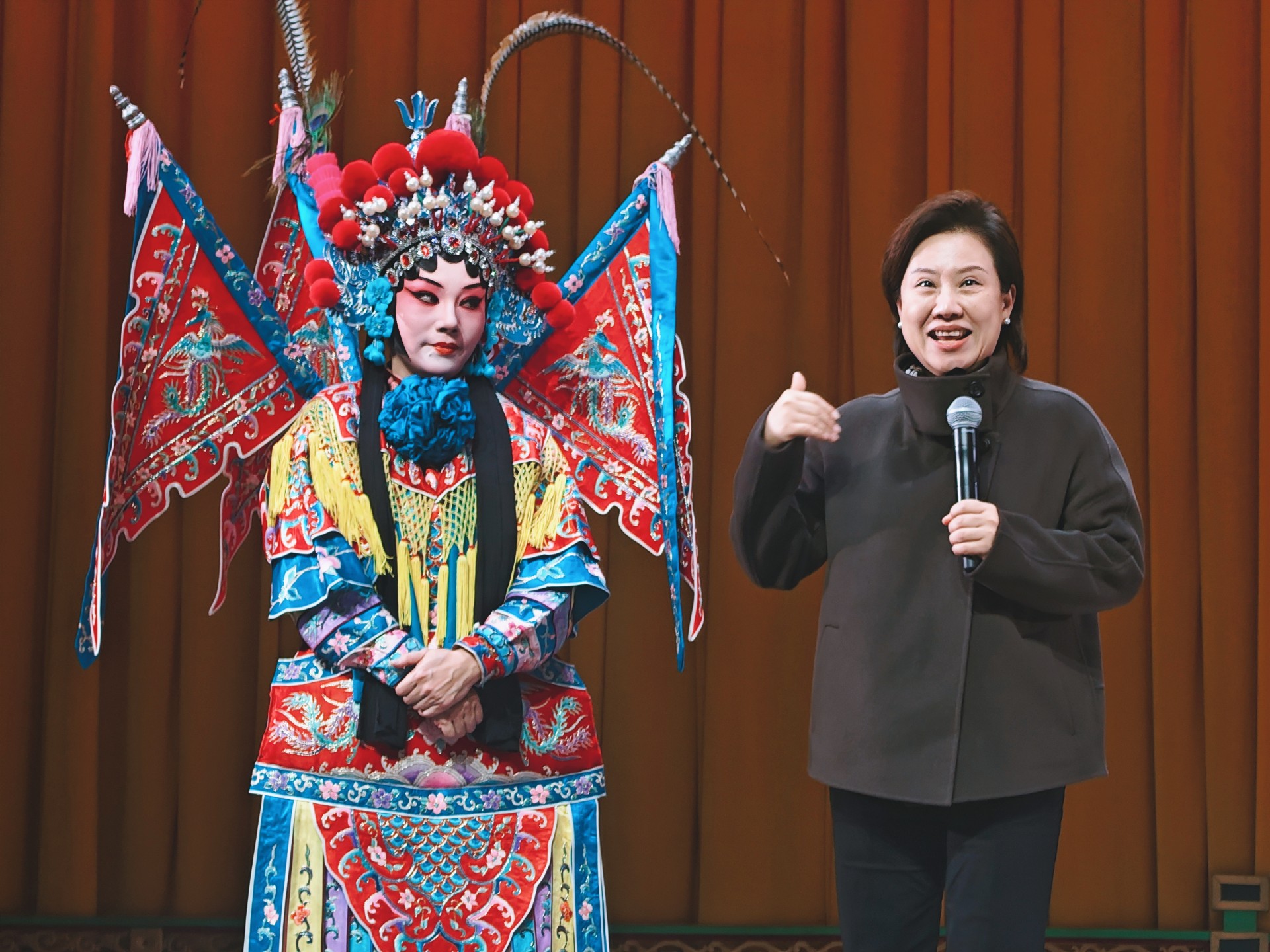 闫巍老师返场京剧《十三妹》念白