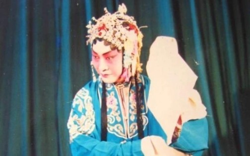 郭盛亭演唱京剧《荒山泪》