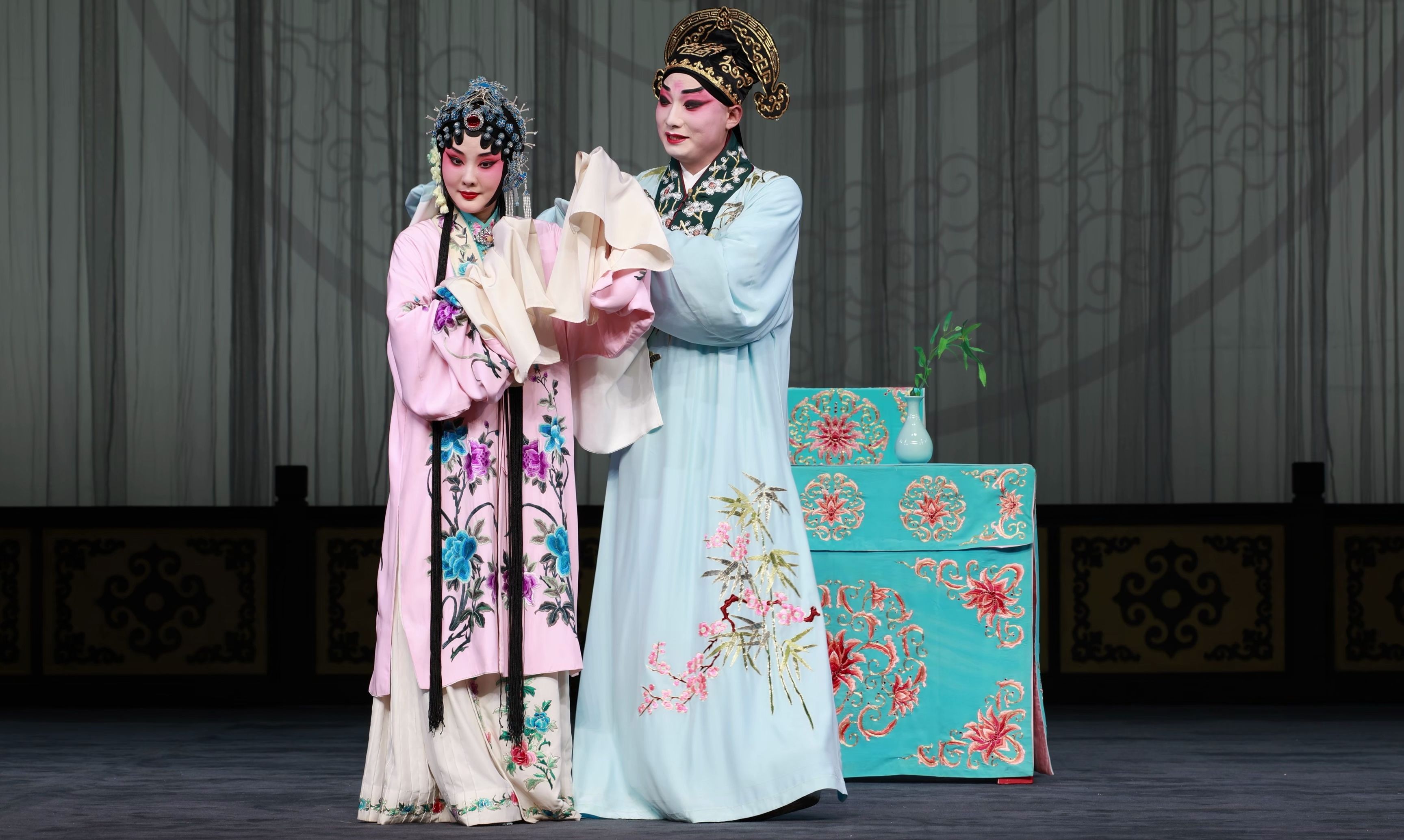 京剧《游园惊梦》精彩选段赏析