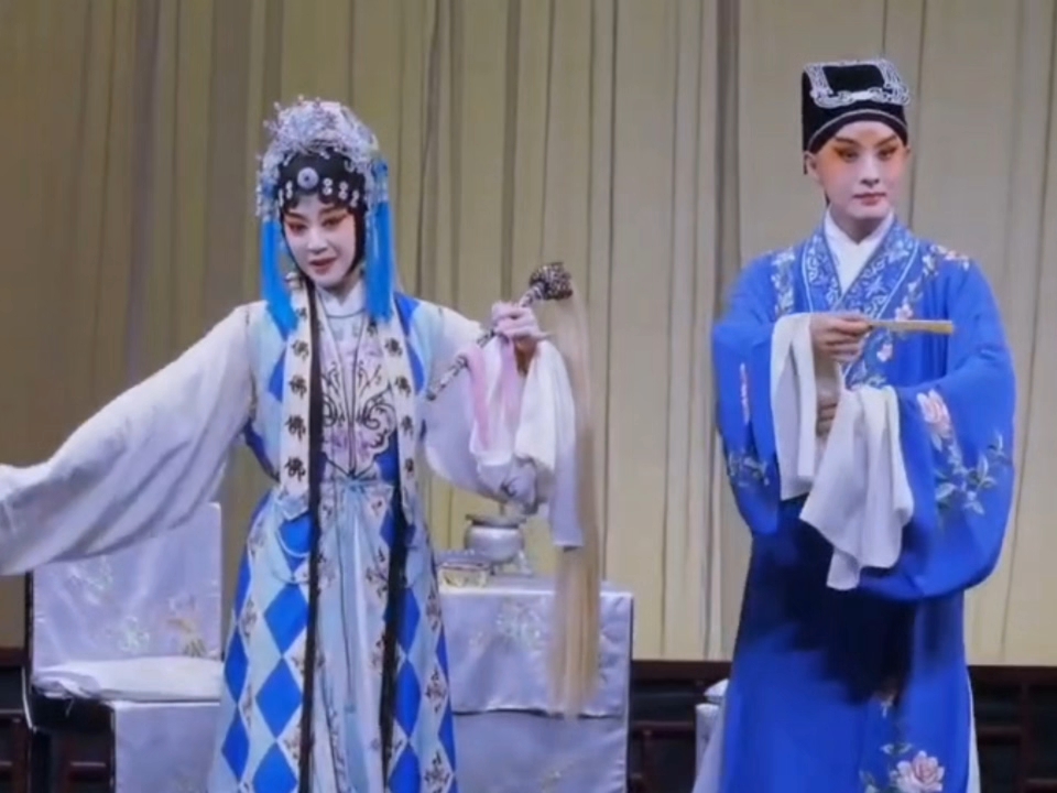昆曲《玉簪记》月明云淡露华浓