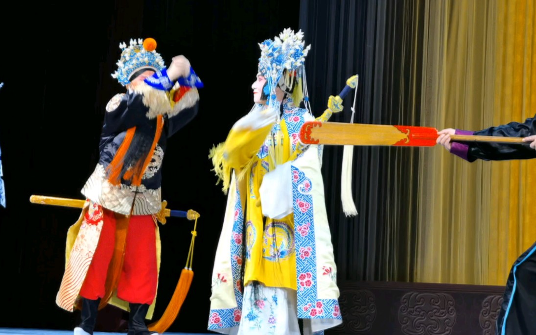 京剧《龙凤呈祥》陶阳反串尚香郡主