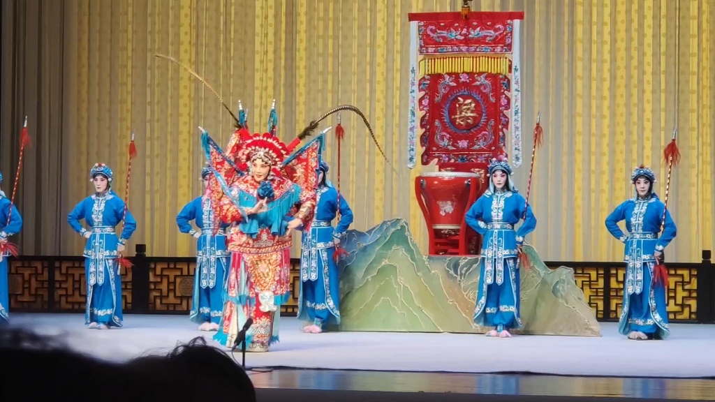 京剧《战金山》闫虹羽2024年6月23日精彩片段