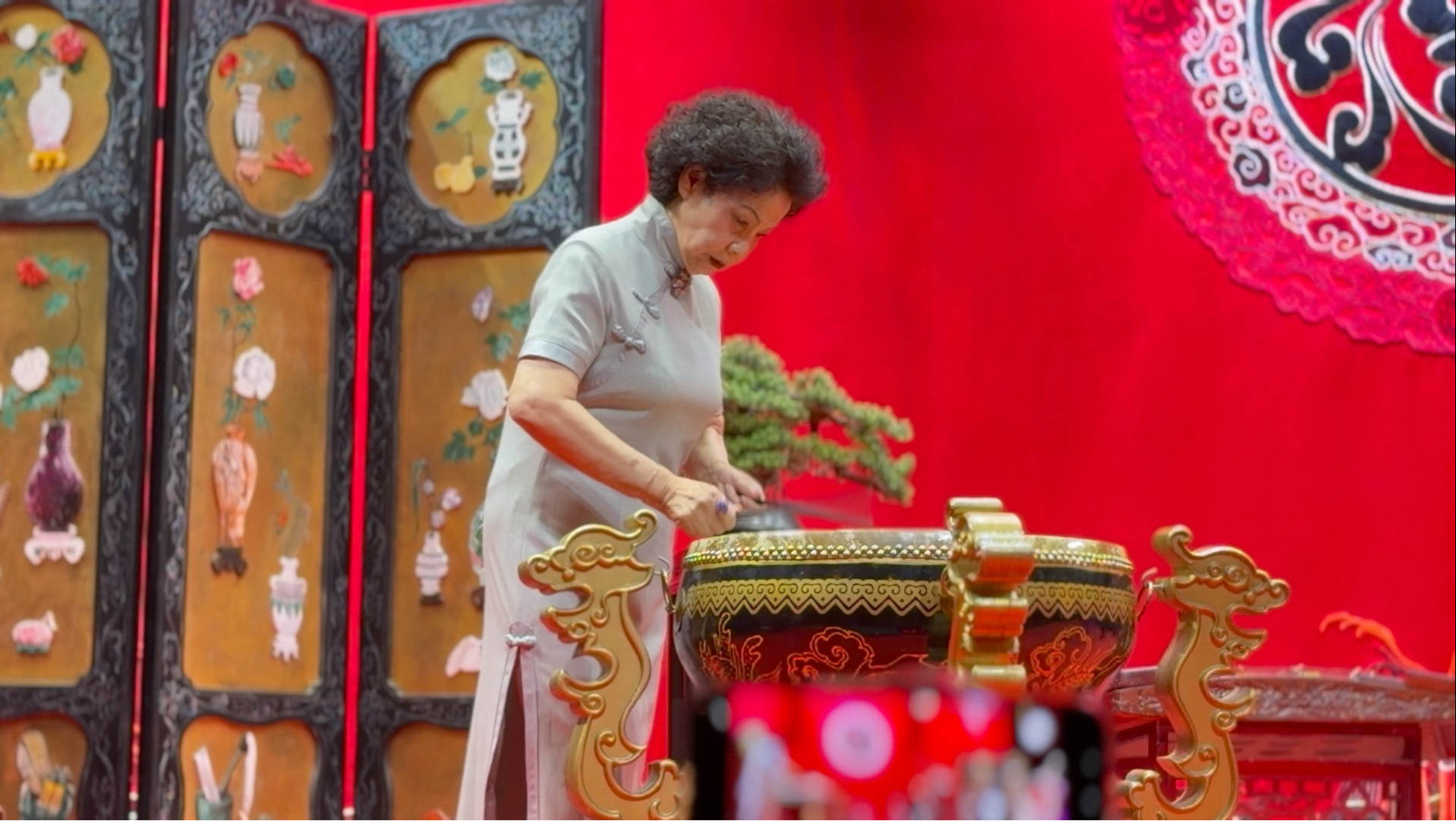 魏俊英《汜水关》
