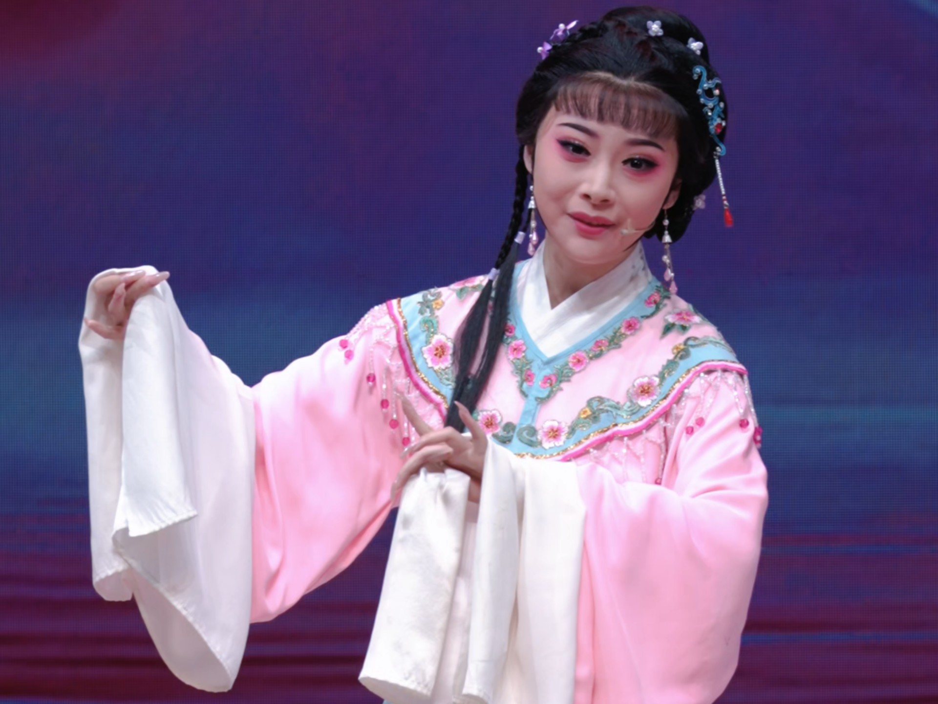 越剧《天上掉下个林妹妹》选段
