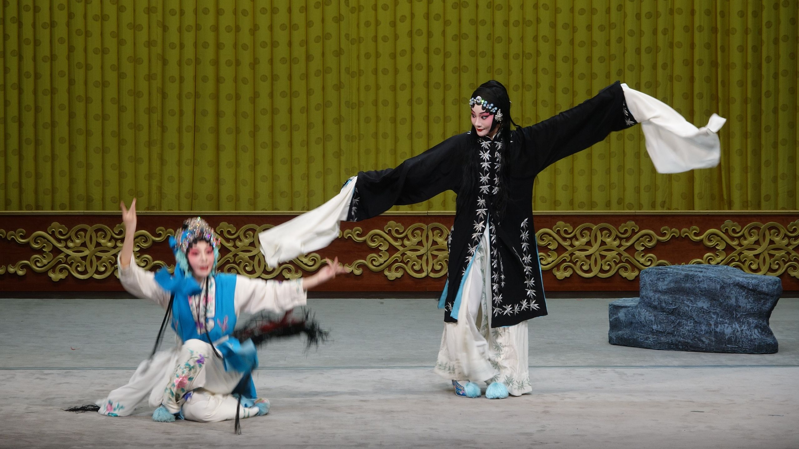 周美慧《乾坤福寿镜》一赶二，“失子惊疯”一折饰演胡氏，曹德乐饰演寿春。吉祥大戏院，2026年2月19日