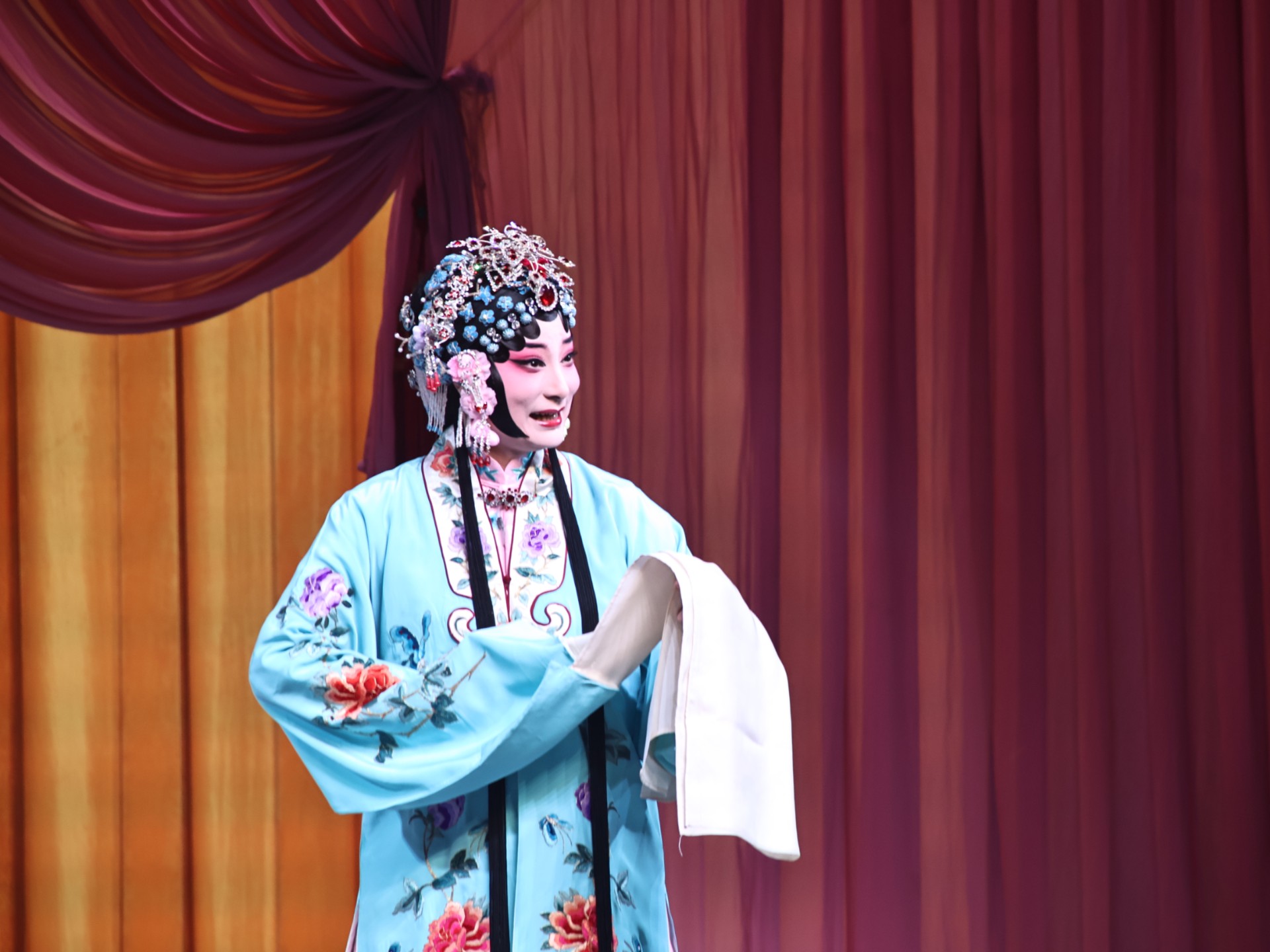 越剧《凤还巢》田慧开明大戏院