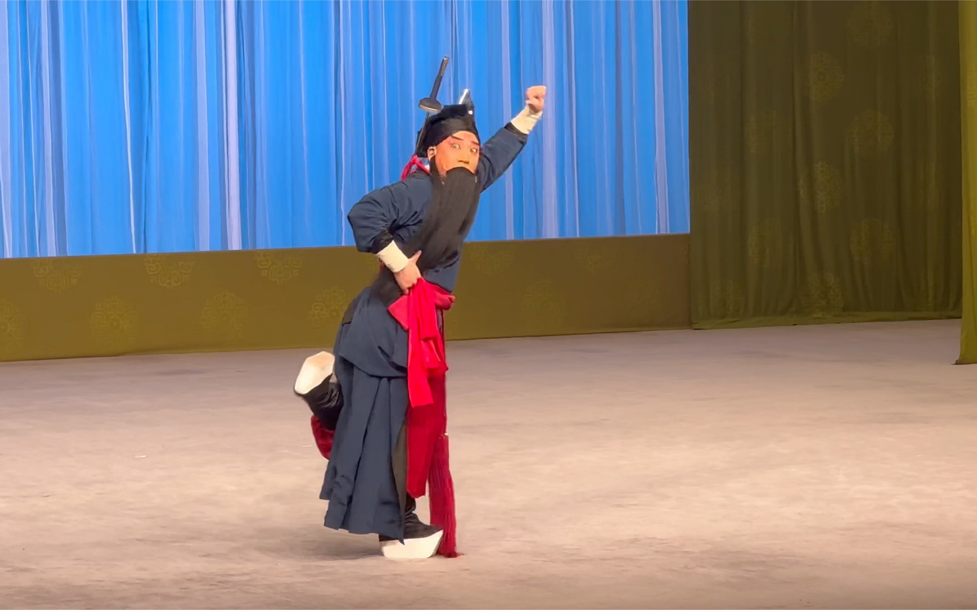 京剧《七雄闹花灯》田磊饰朱仝精彩片段
